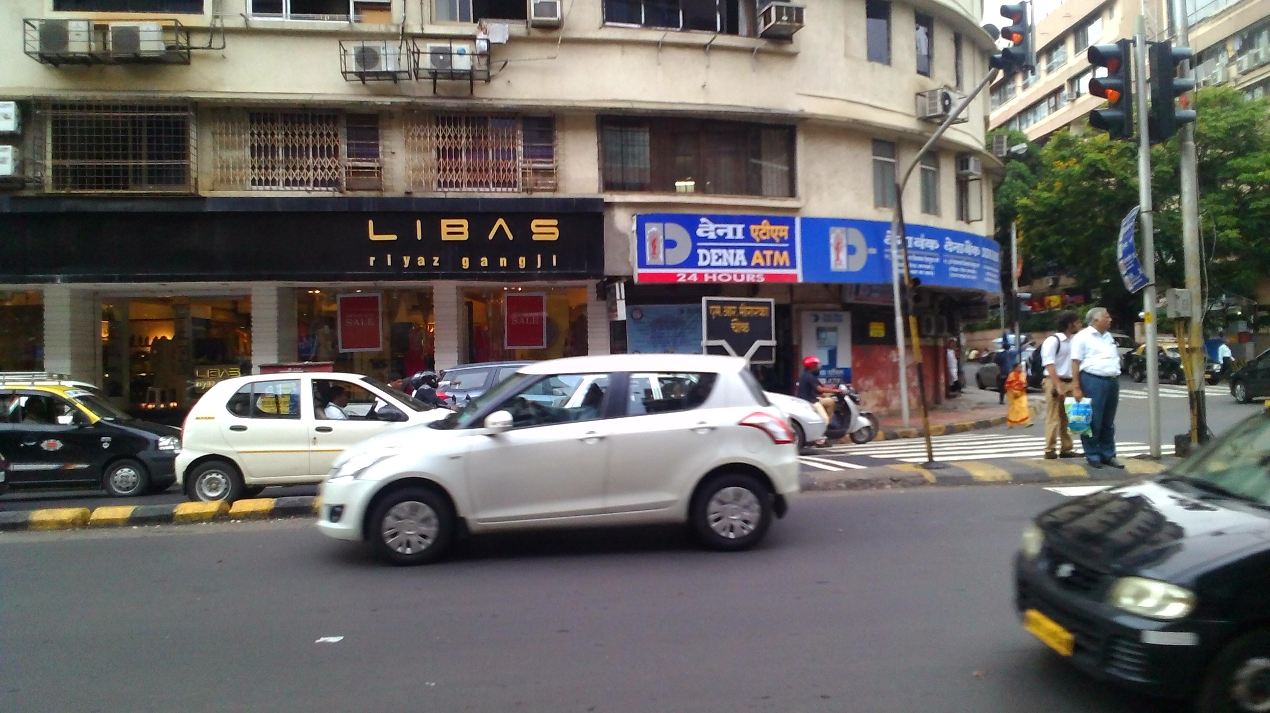 Commercial Shops for Rent in Commercial shop for Rent in Peddar Road, , Mahalaxmi-West, Mumbai