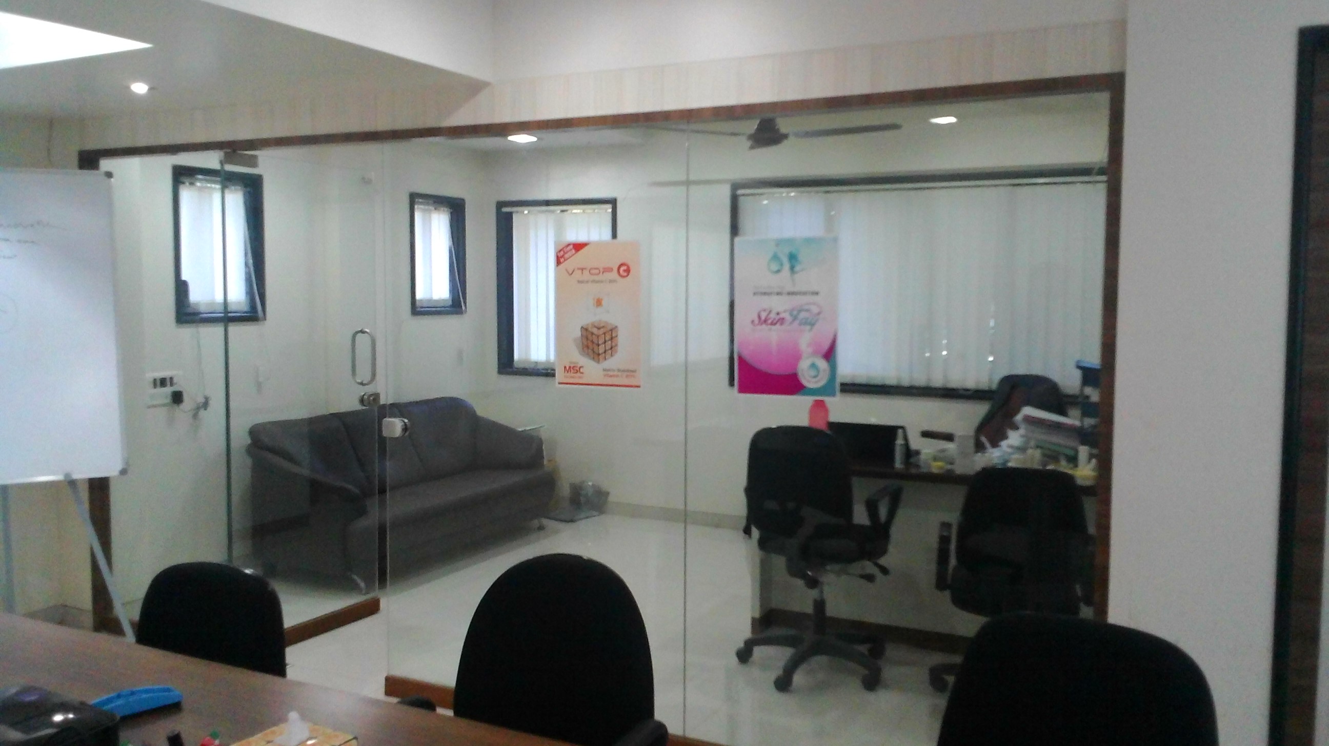 Commercial Office Space for Rent in Semi furnished office for Rent near station, , Mulund-West, Mumbai