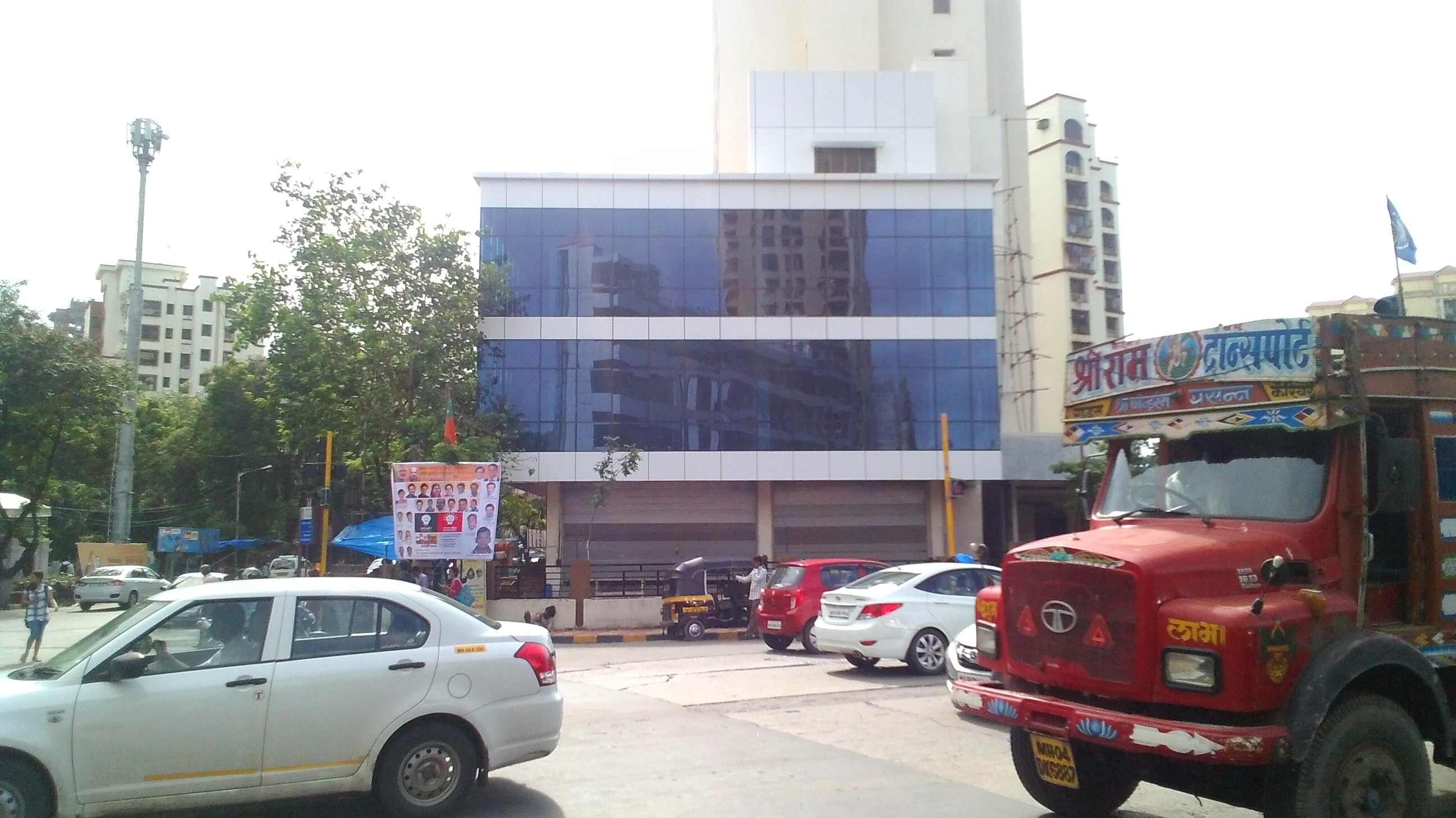 Commercial Shops for Rent in Commercial shop for Rent in 4 Bunglow, , Andheri-West, Mumbai