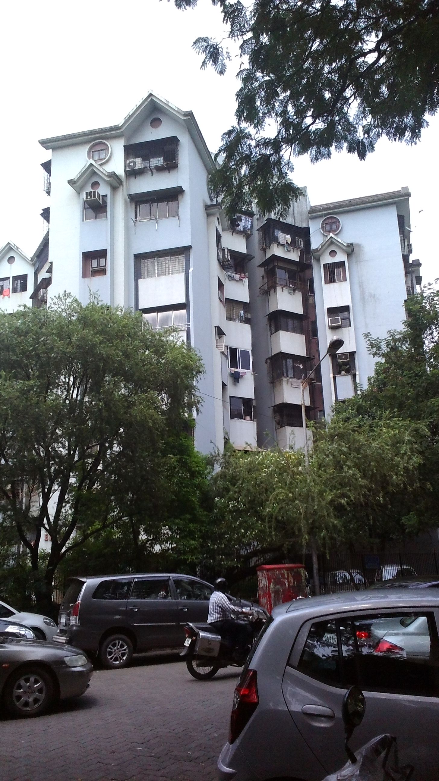 1 BHK Multistorey Apartment Property for Sale in Eden, Hiranandani