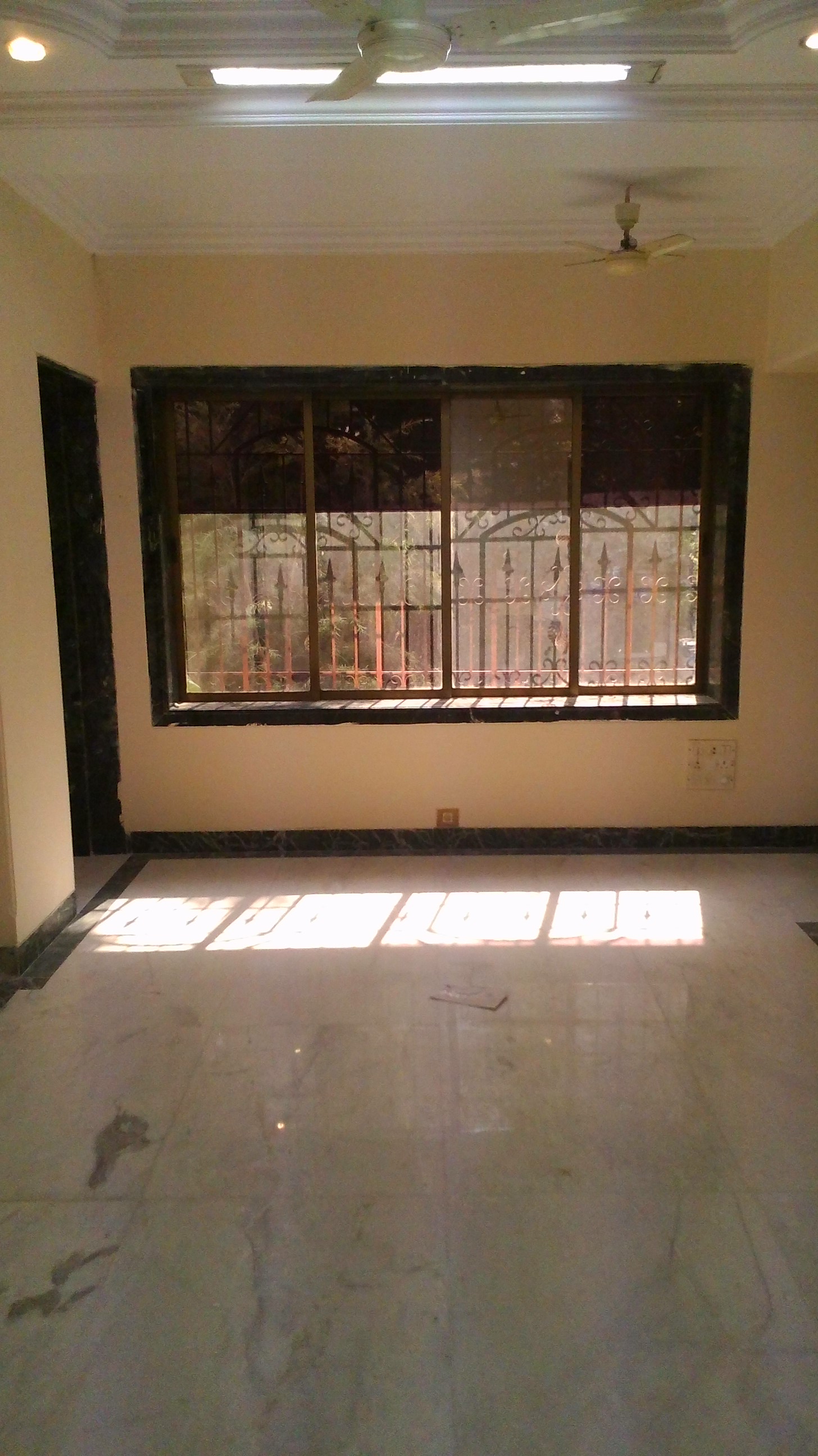 Commercial Office Space for Rent in Commercial office space for Rent, Near Bedekar Hospital,, Thane-West, Mumbai