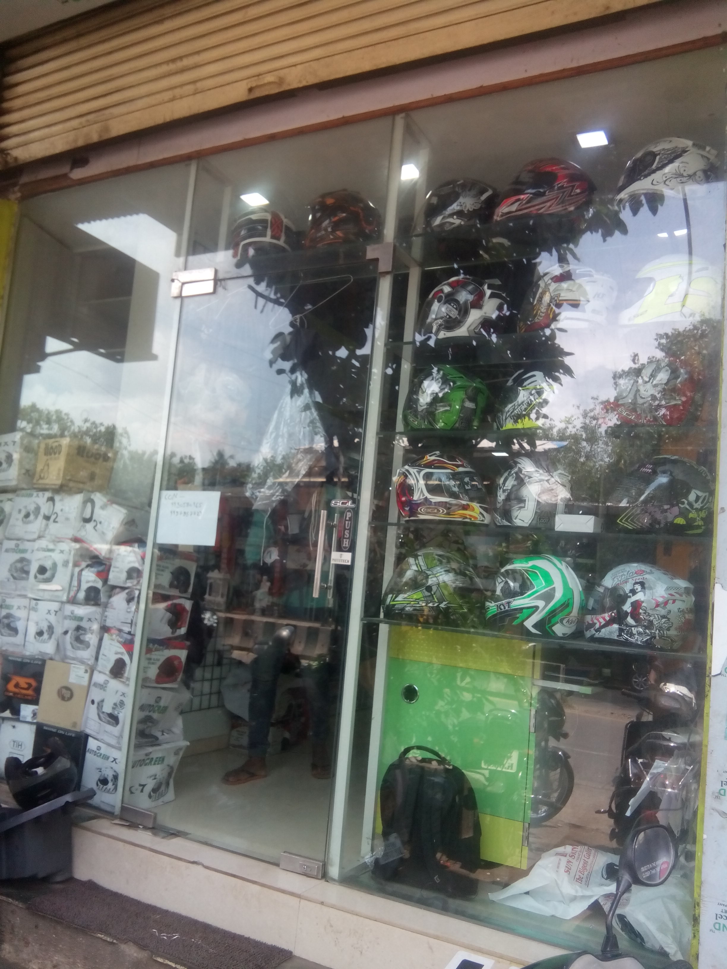 Commercial Shops for Rent in Shop no.05 ,Lal Bahadur Shashri Marg, Thane-West, Mumbai